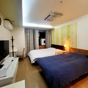  Apartment Khan South Korea
